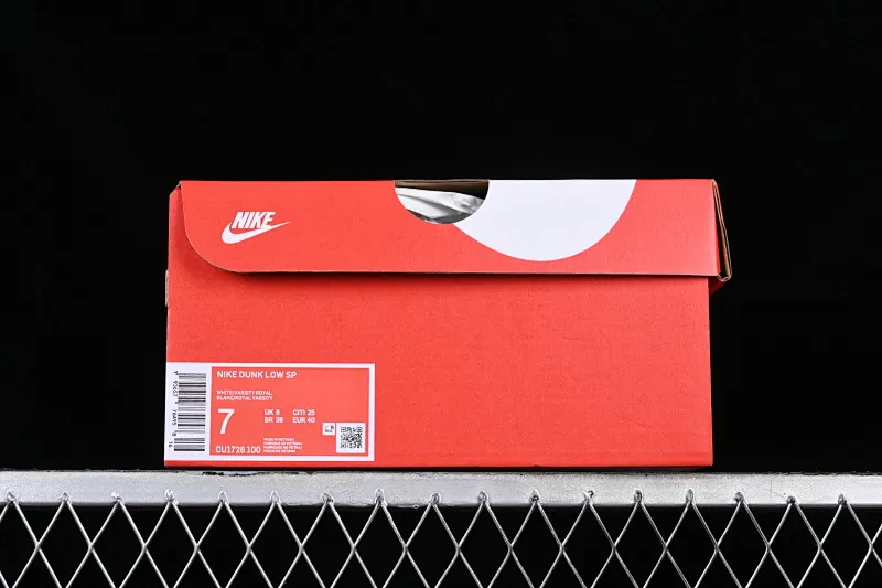 All Categories Nk SB Dunk Series Nk SB Dunk Low Low-top Sneakers Nk SB Dunk Low Pro "Kentucky" White and Blue University of Kentucky SB Smashing Backboard Fashion Casual Sneakers CU1726-100